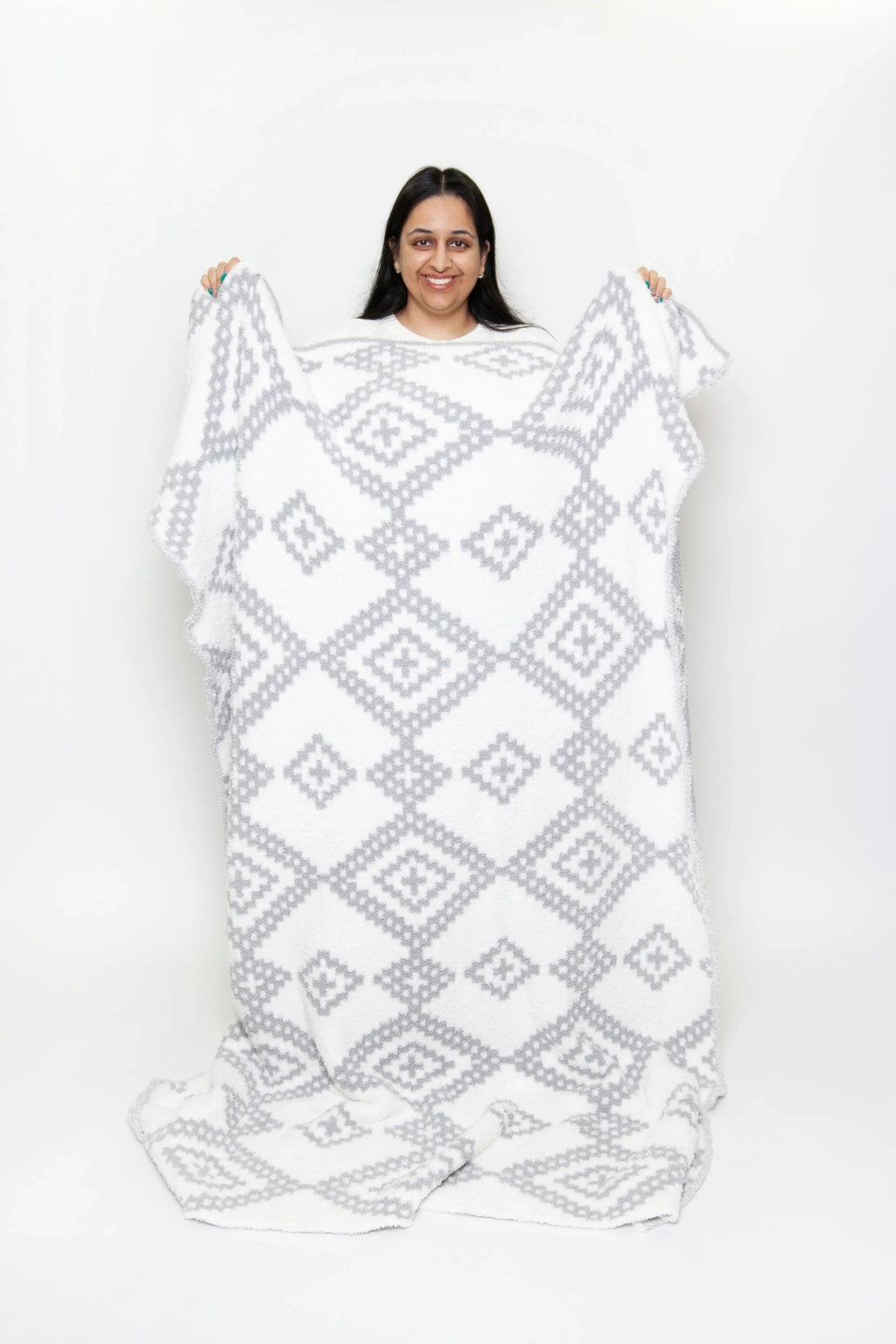 Grey + White Diamond Knit Throw
