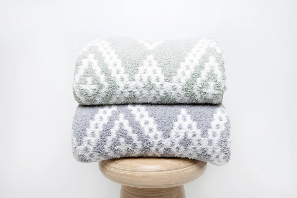 Grey + White Diamond Knit Throw